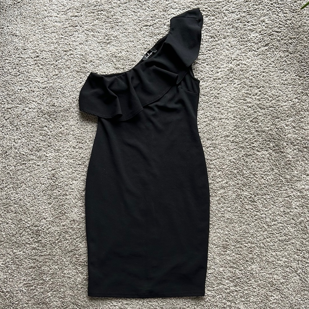 Lulus One Shoulder LBD Women’s size LARGE